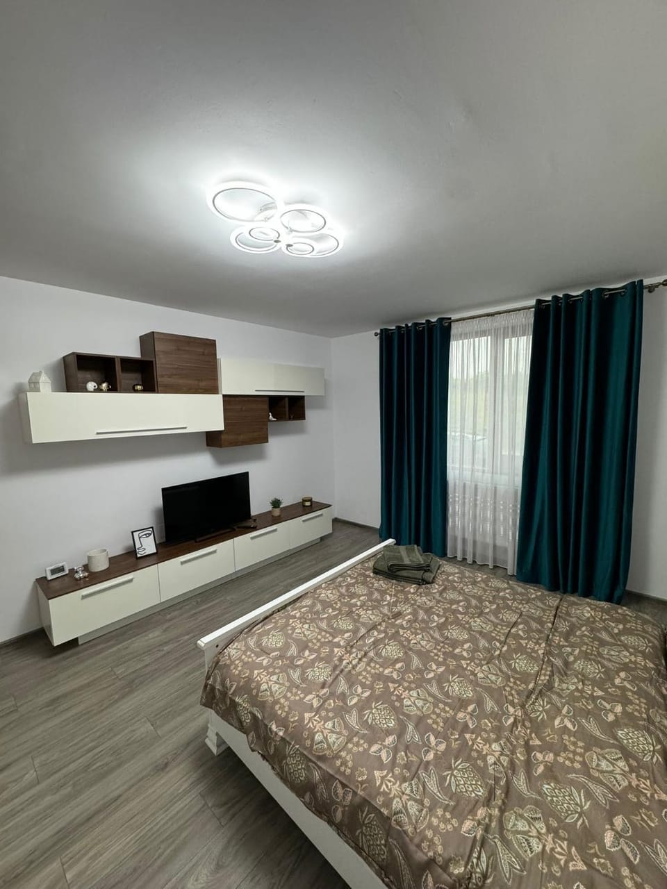 Bed, Photo of the whole room, Bedroom, wardrobe