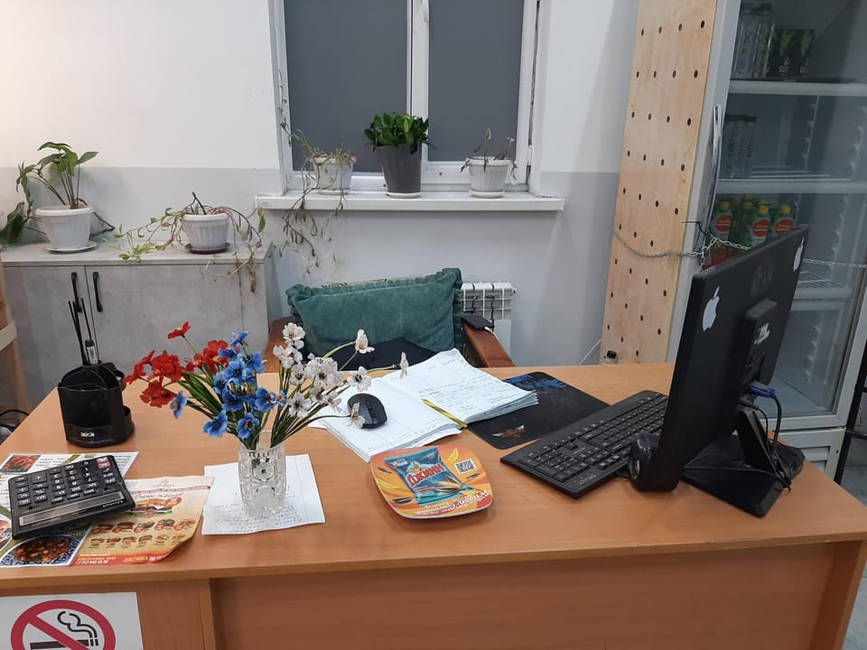 Aerodrom Hotel - Hostel Bed and Breakfast in Almaty