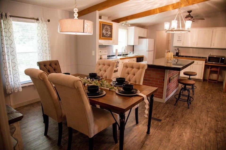 Countryside Living with a great outdoor space House in Guntersville Lake