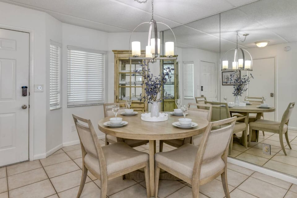 Windjammer 115 House in Crescent Beach