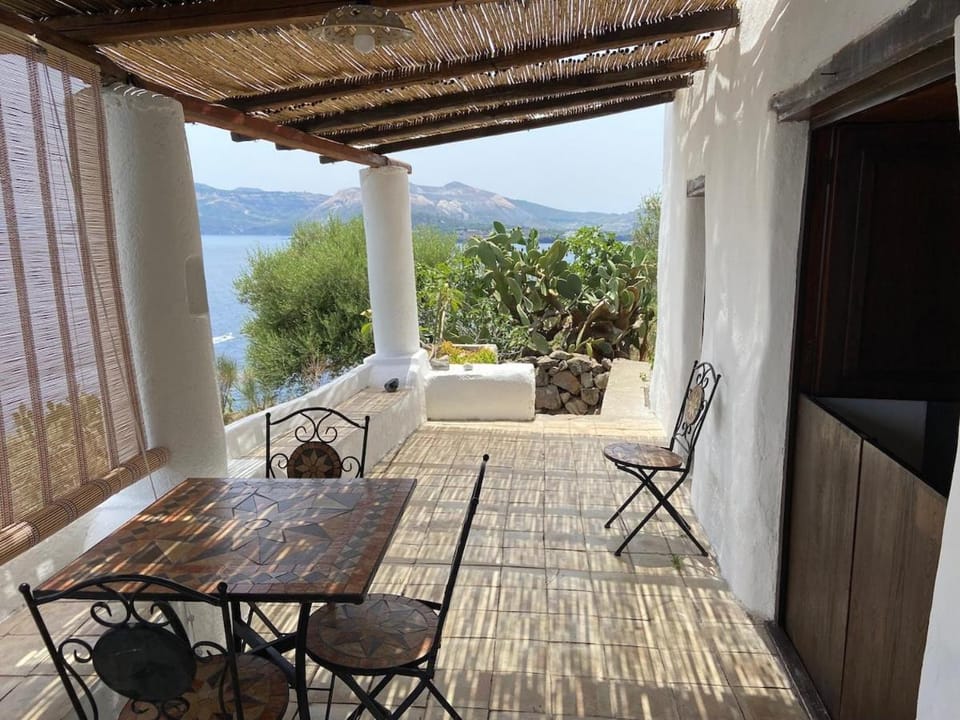 Traditional Eolian House Luna - Unique experience House in Lipari