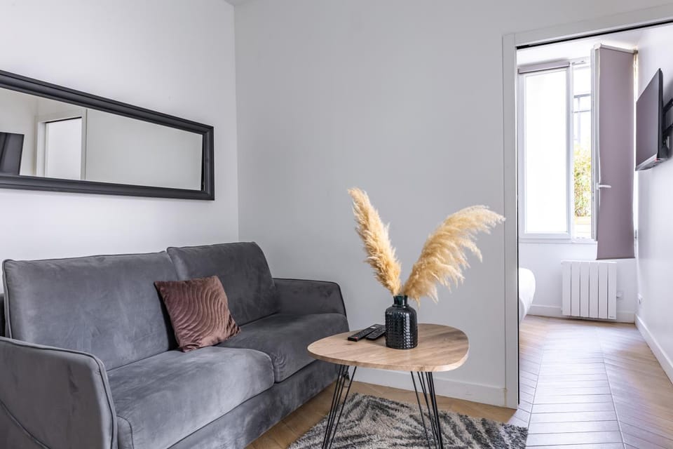 Apartement 4 stars in Levallois , near Paris 17th district Apartment in Levallois-Perret