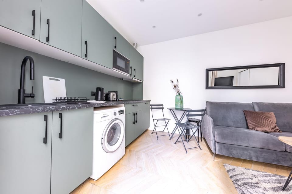 Apartement 4 stars in Levallois , near Paris 17th district Apartment in Levallois-Perret