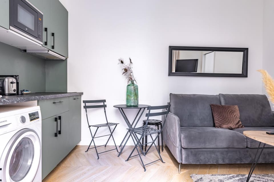 Apartement 4 stars in Levallois , near Paris 17th district Apartment in Levallois-Perret