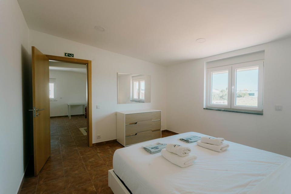 Bed, Photo of the whole room, Bedroom, towels, wardrobe