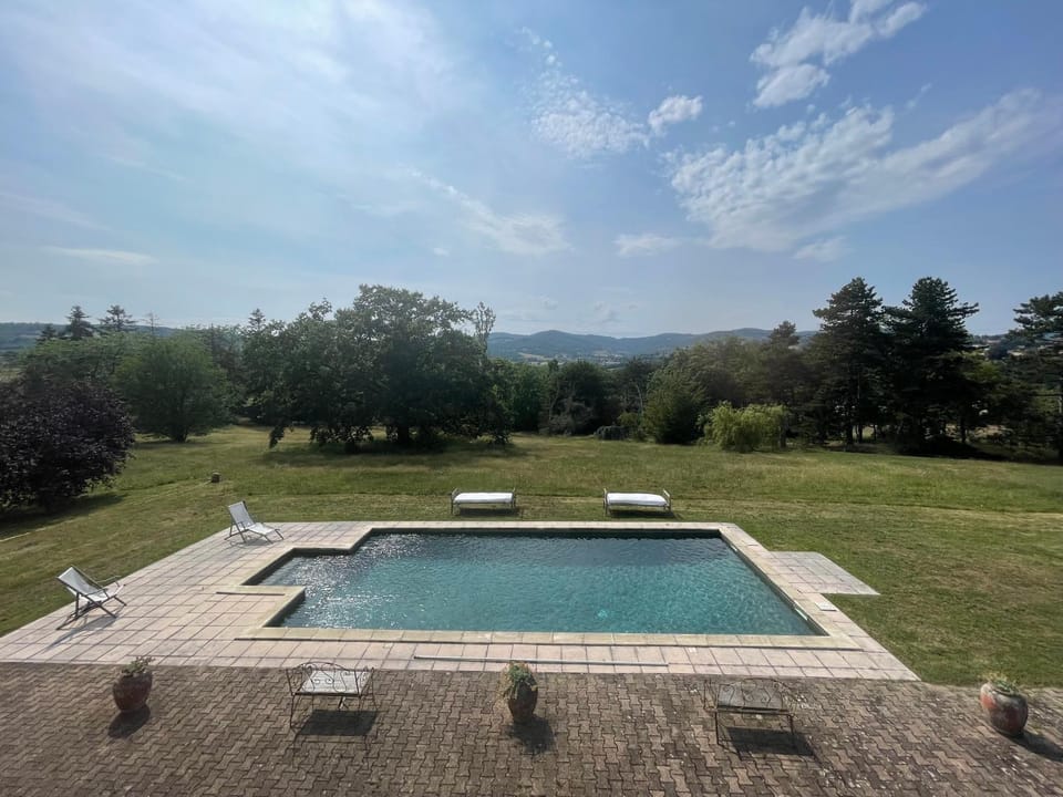 Bed Nature and Swimming Pool Vacation rental in Auvergne-Rhône-Alpes