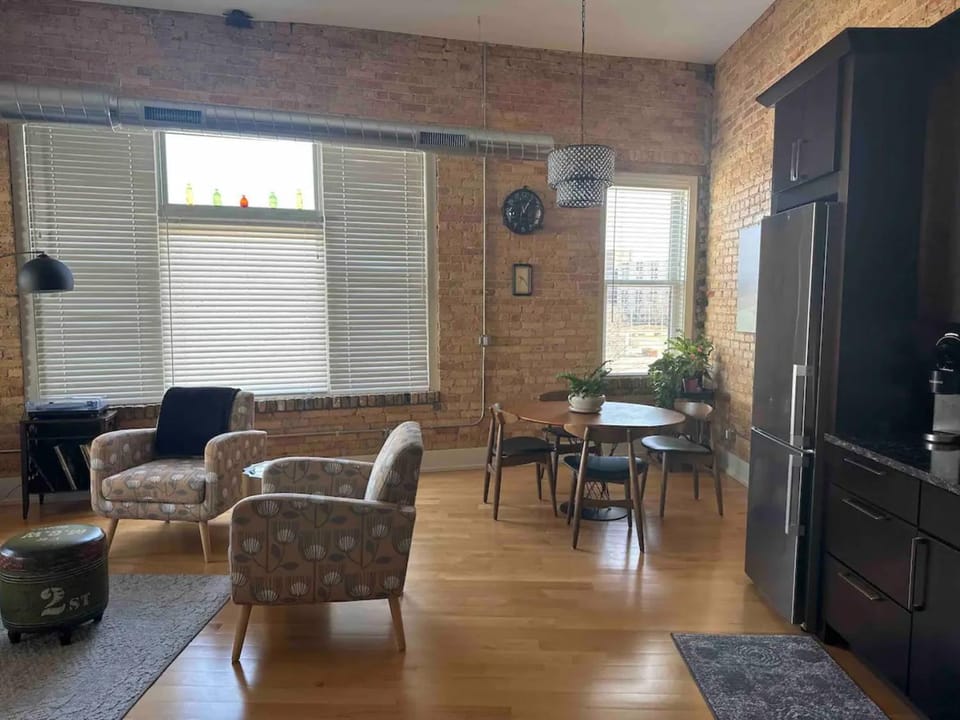 Historic Arts District Gastro Loft Apartment in Benton Harbor