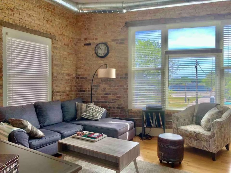 Romantic Gastro Loft Retreat for Two Apartment in Benton Harbor