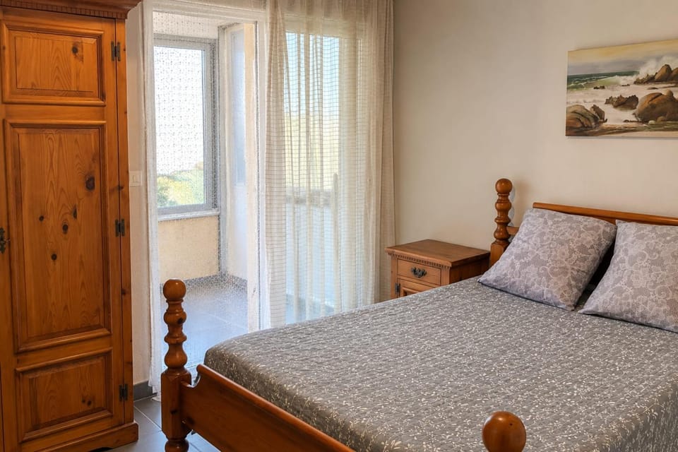 Attractive T2 bis through ideally located Apartment in Agde