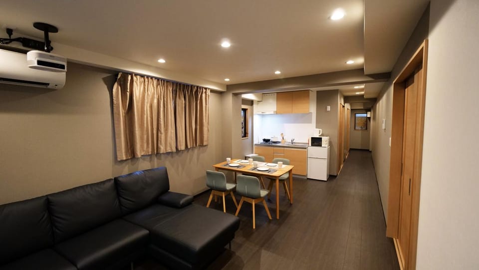 東新宿駅徒歩5分 新宿御苑 多国籍グルメ好アクセス YoS4 Apartment in Shinjuku