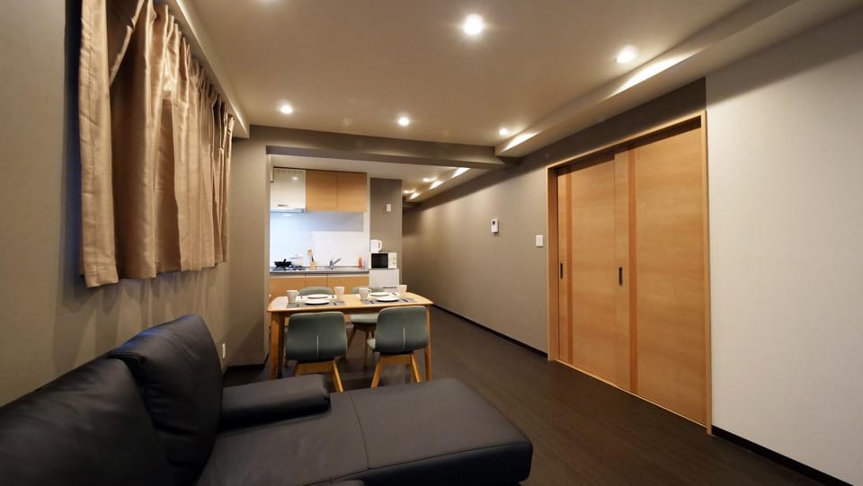 東新宿駅徒歩5分 新宿御苑 多国籍グルメ好アクセス YoS4 Apartment in Shinjuku