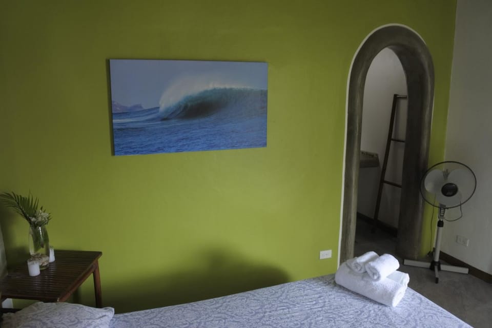 Photo of the whole room, Decorative detail