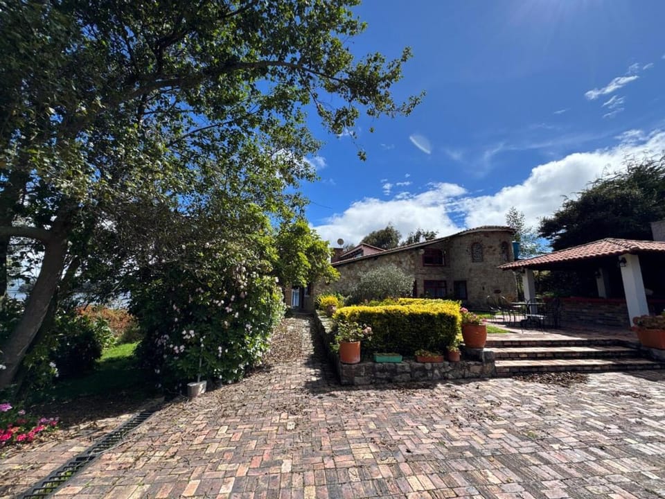 Lago de tota, TOTA PULCHRA House in Boyaca