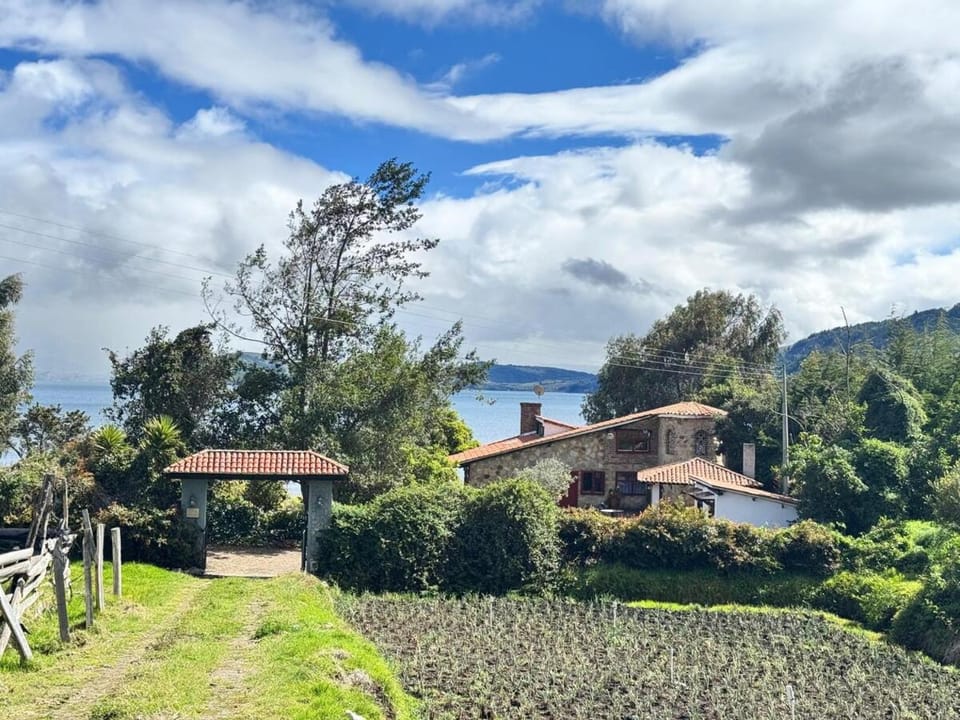 Lago de tota, TOTA PULCHRA House in Boyaca