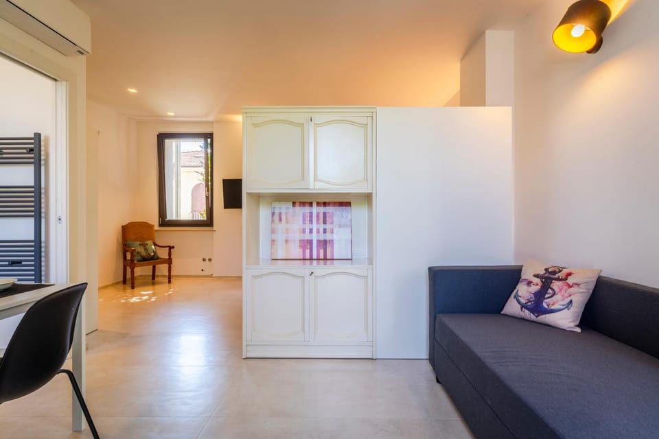 Kitchen or kitchenette, Living room, Seating area, Dining area, wardrobe