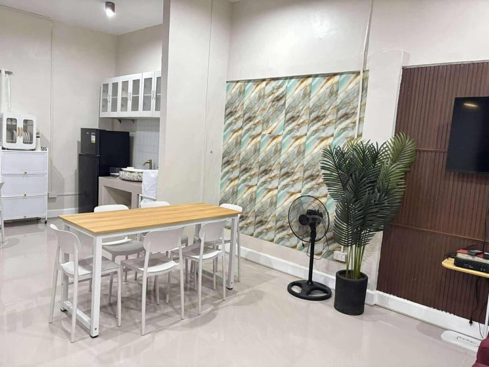 2 bedroom cute log house in Bacolod- near NGC House in Bacolod