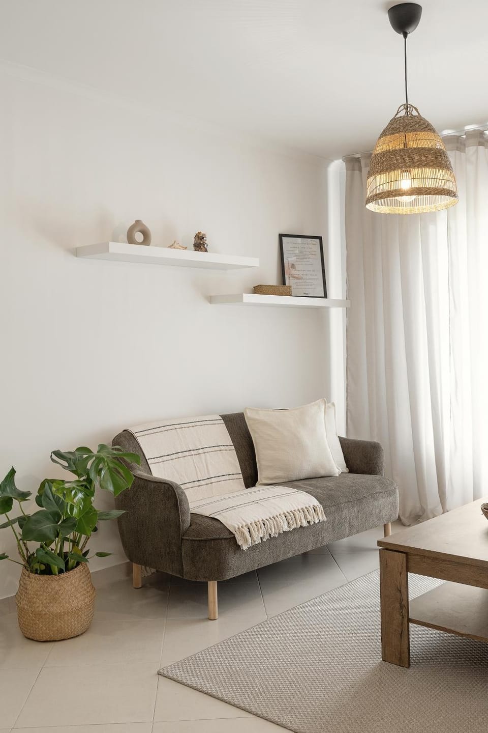 Living room, Decorative detail, Seating area
