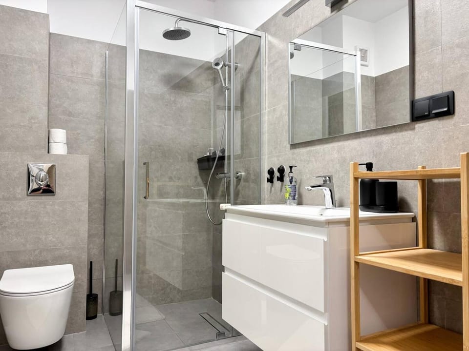 Sky Stay Airport Modern Apart - Free Parking , AC Apartment in Cluj-Napoca