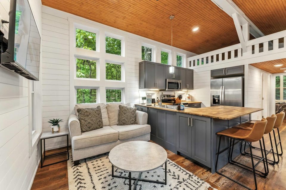 Kitchen or kitchenette, Living room