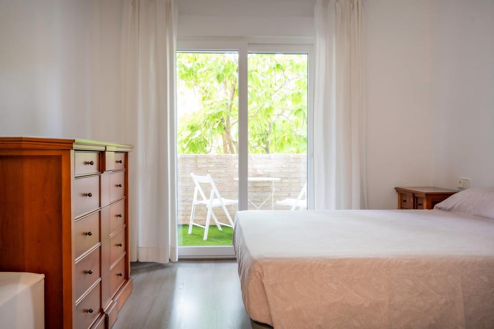 Bed, Photo of the whole room, Bedroom, Mountain view