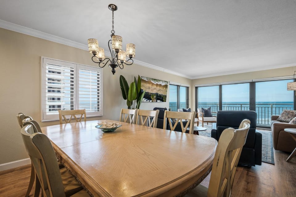 Renovated direct oceanfront corner condo with a huge wrap-around balcony and pool House in Florida