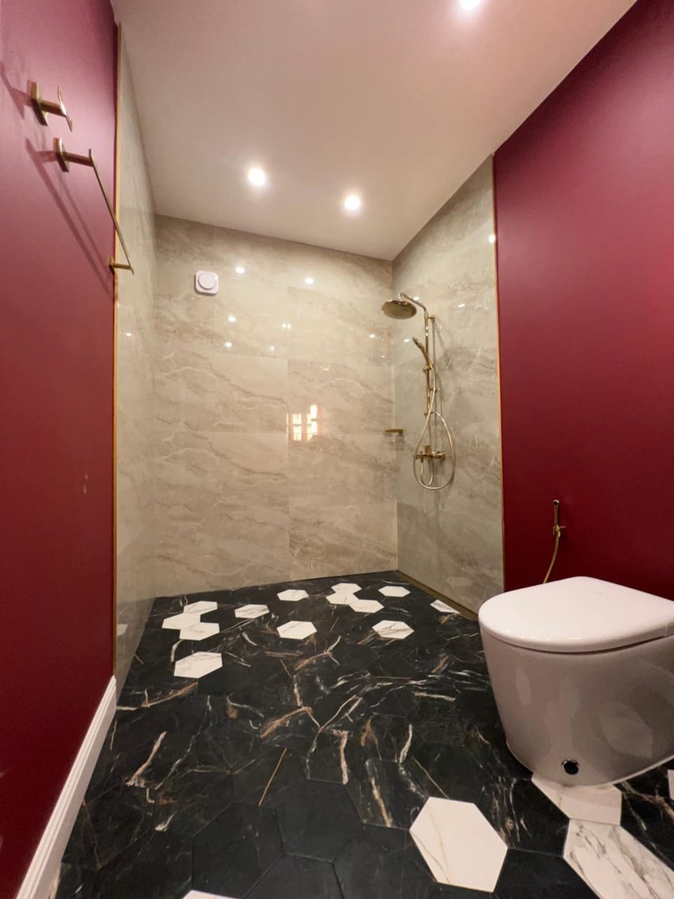Shower, Toilet, Bathroom