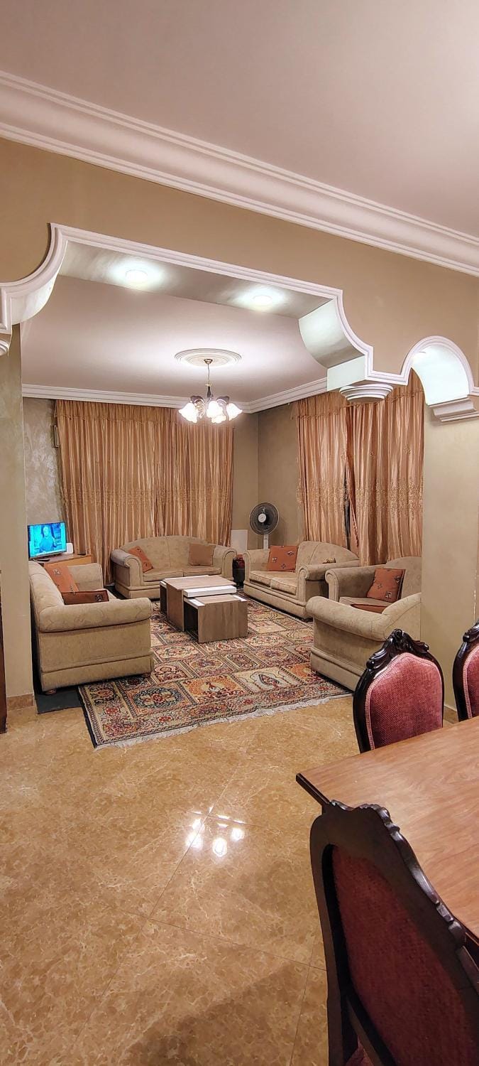 شقة مفروشة للإيجار في الأردن عمان الشميساني Apartment in Africa