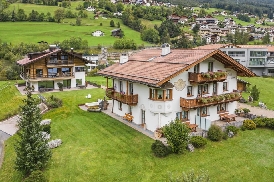 Property building, Spring, Day, Natural landscape, Bird's eye view, Garden, Garden view