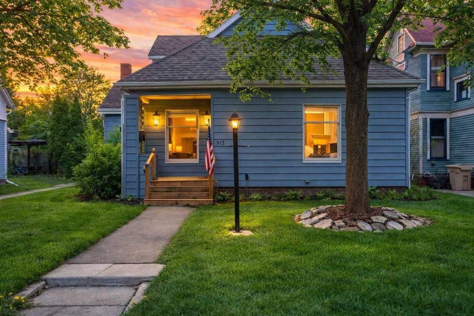Property building, Street view