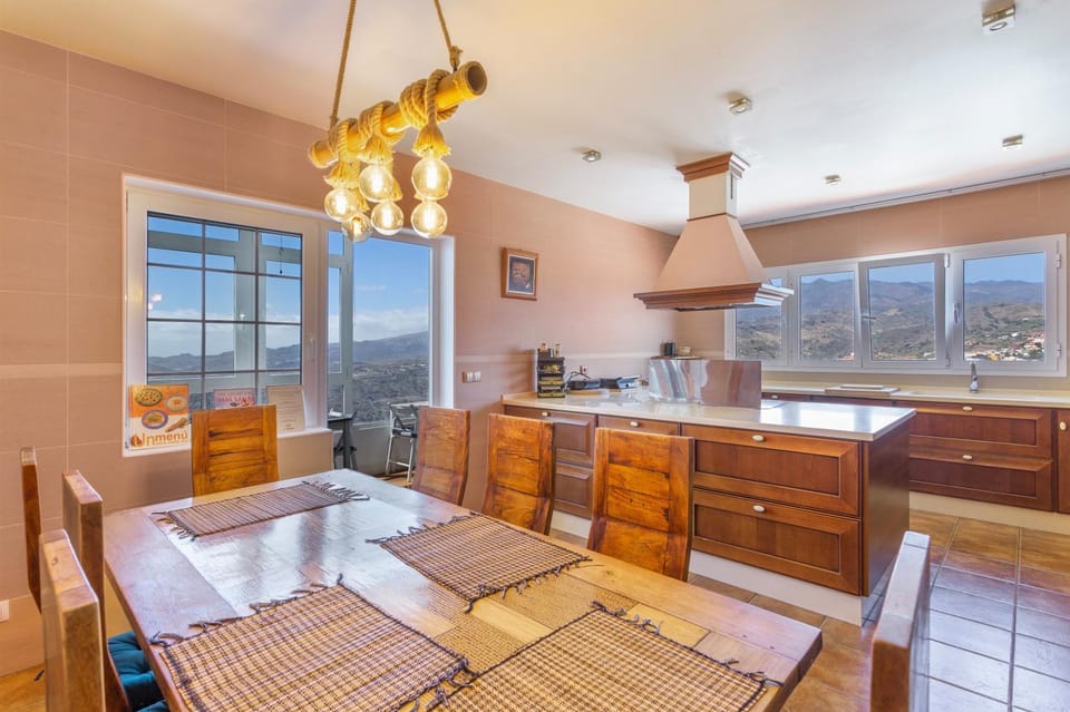 Property building, Kitchen or kitchenette, Living room