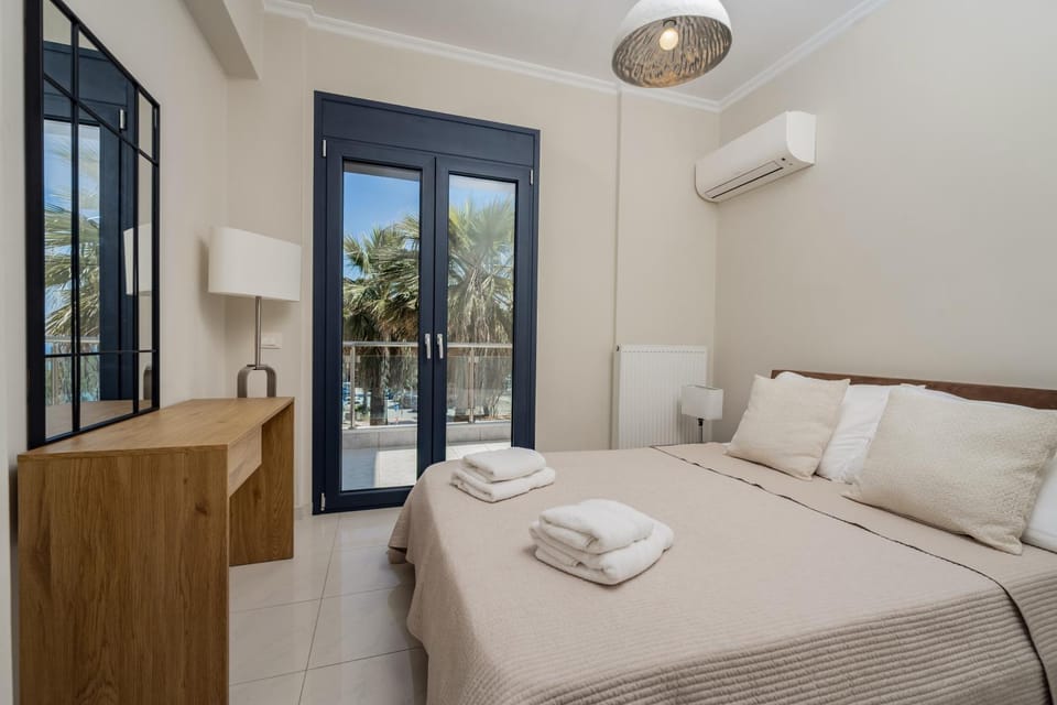 Bed, Bedroom, towels, air conditioner