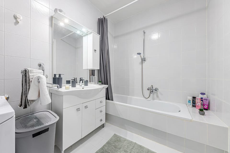 Shower, Bathroom, Bath, towels
