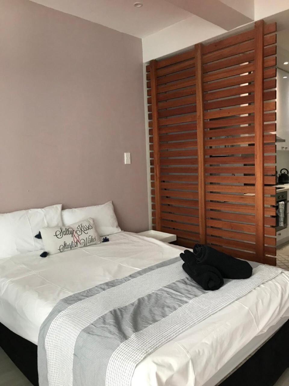 Seapoint Studio close to beach Apartment in Sea Point