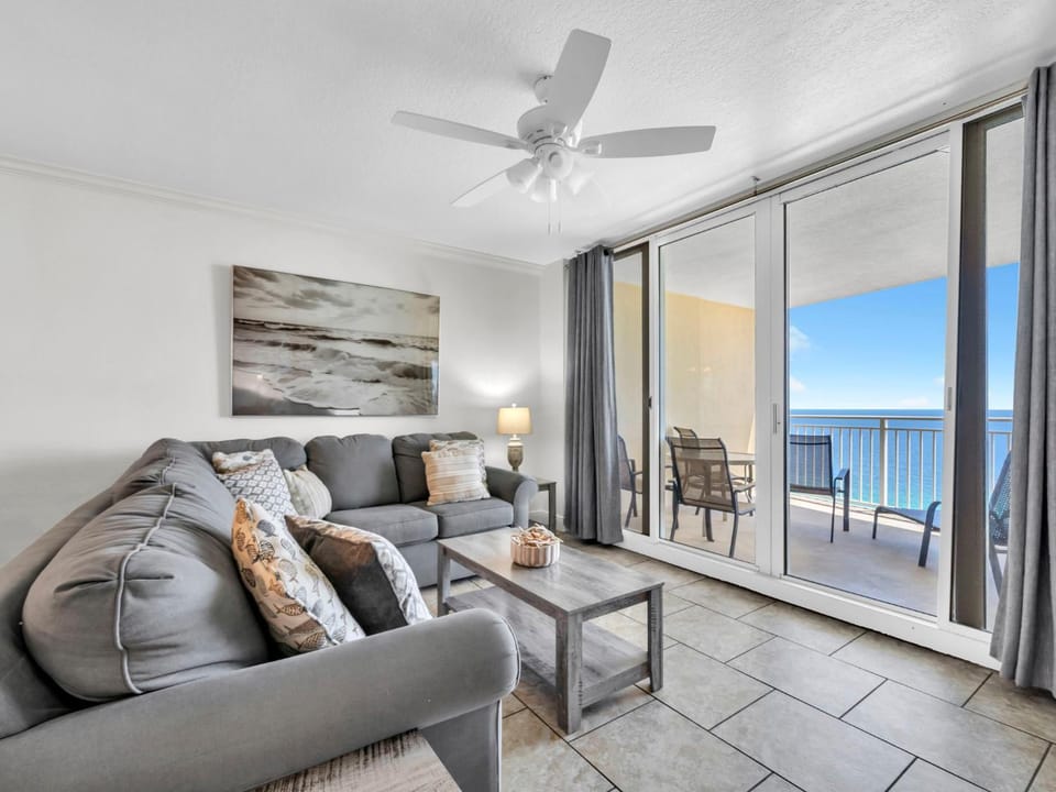 Emerald Beach 2336 by Emerald Coast Retreats House in Panama City Beach