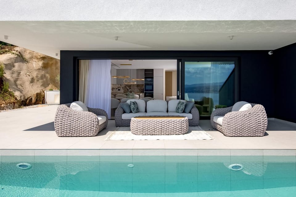 Seating area, Pool view, Swimming pool
