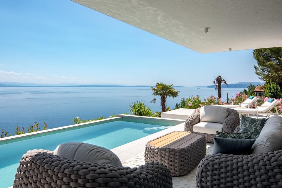 Day, View (from property/room), Balcony/Terrace, Seating area, Sea view, Swimming pool
