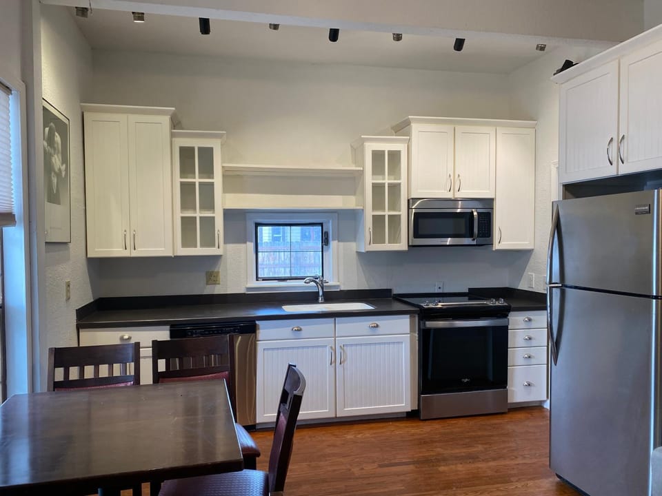 Kitchen or kitchenette, Dining area, dishwasher, oven, stove