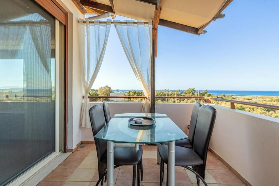 Patio, Day, Natural landscape, View (from property/room), Balcony/Terrace, Seating area, Dining area, Sea view