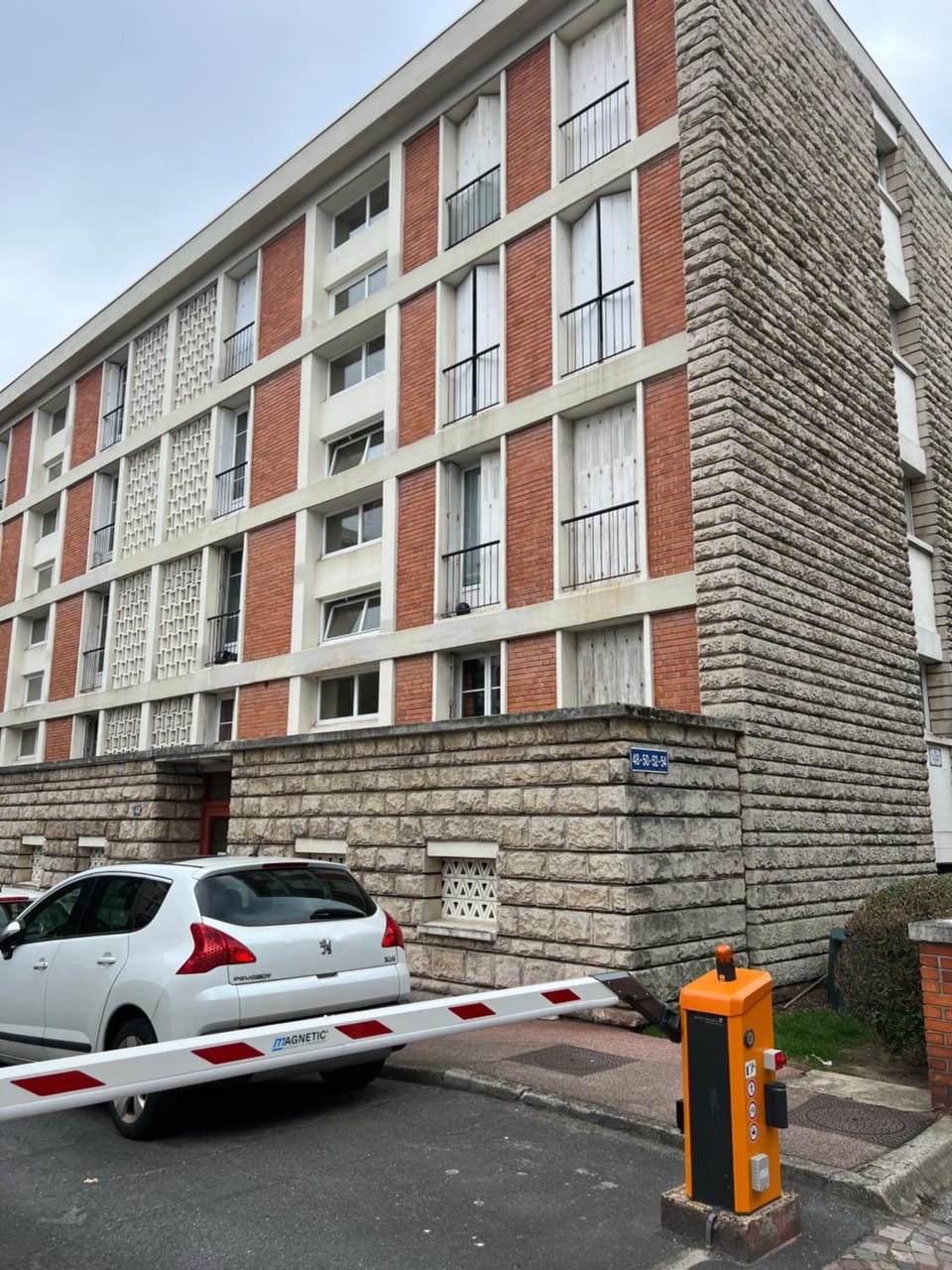 Property building, Location