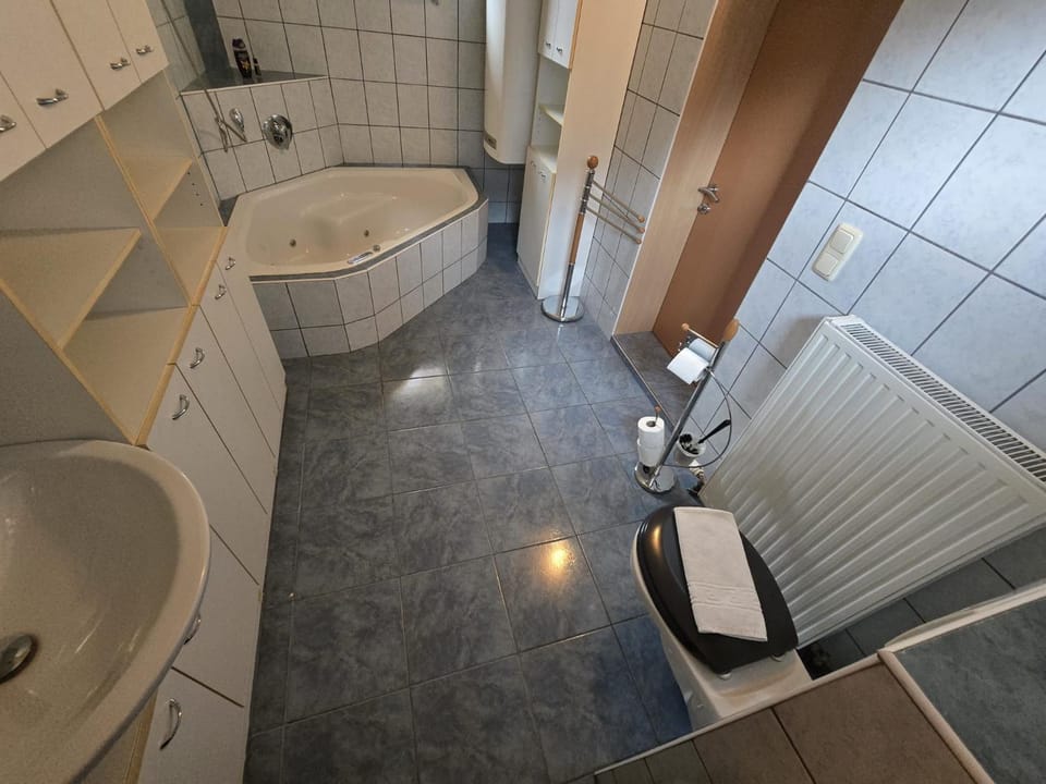 Bathroom, Bath