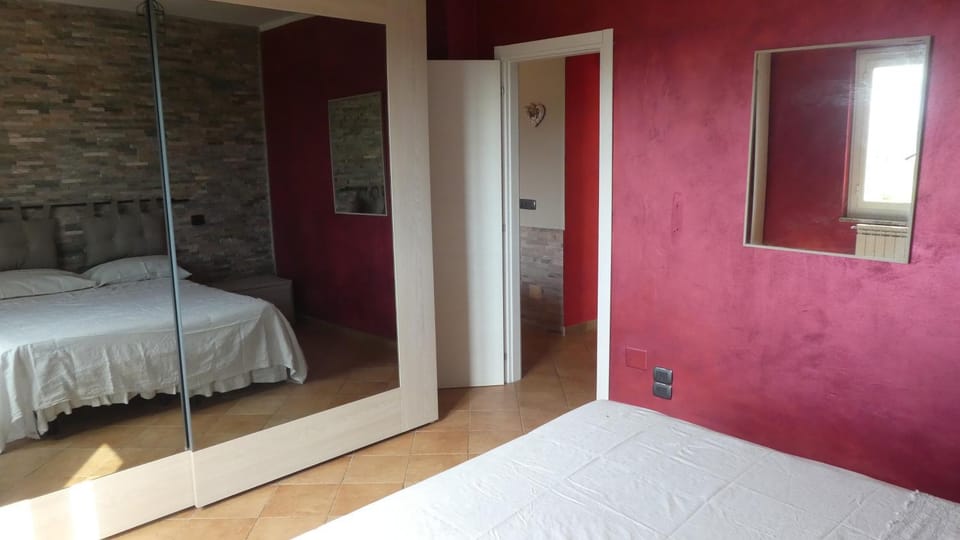 Bedroom, wardrobe