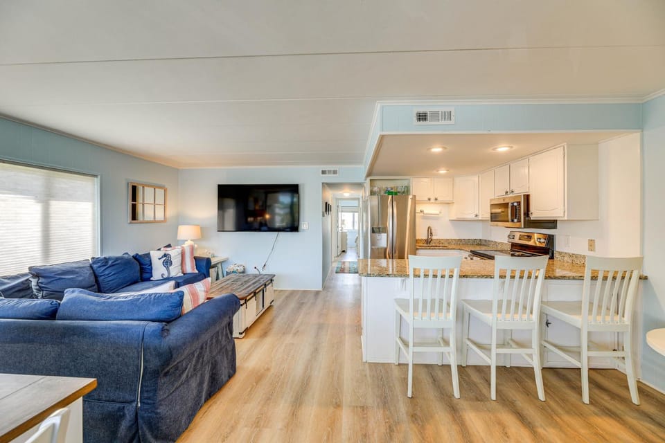 Walkable Condo w/ Water View in Ocean City! House in Ocean City