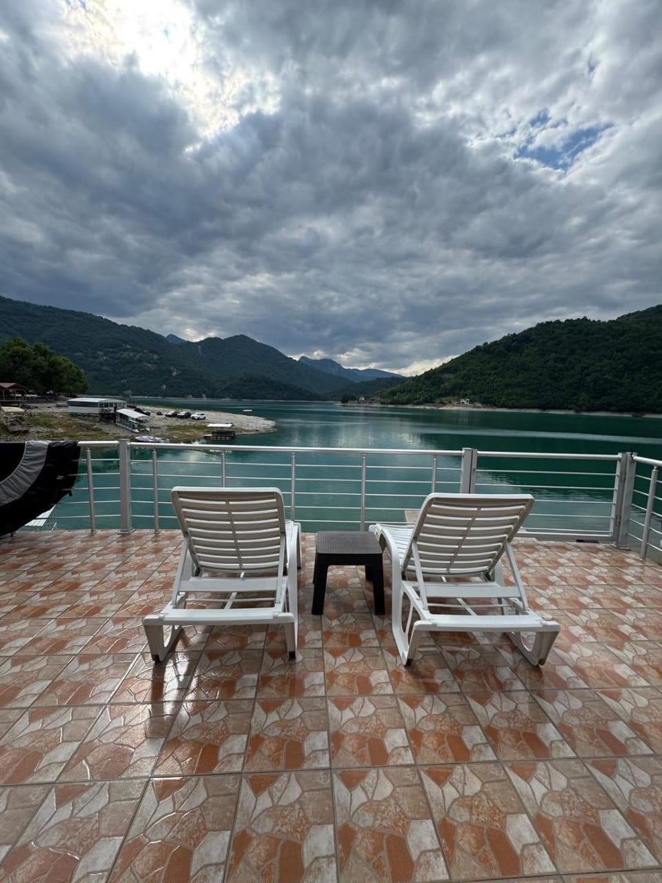 Casa Del Lago House in Federation of Bosnia and Herzegovina