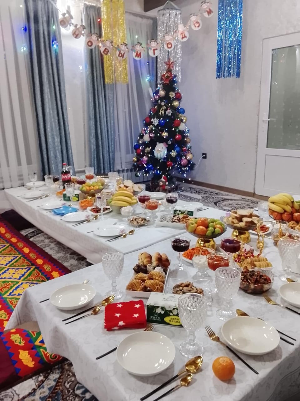 Food and drinks, Buffet breakfast, Lunch, Dinner