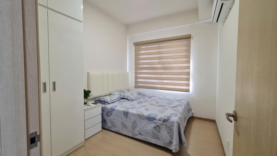 Bed, Photo of the whole room, Bedroom, wardrobe