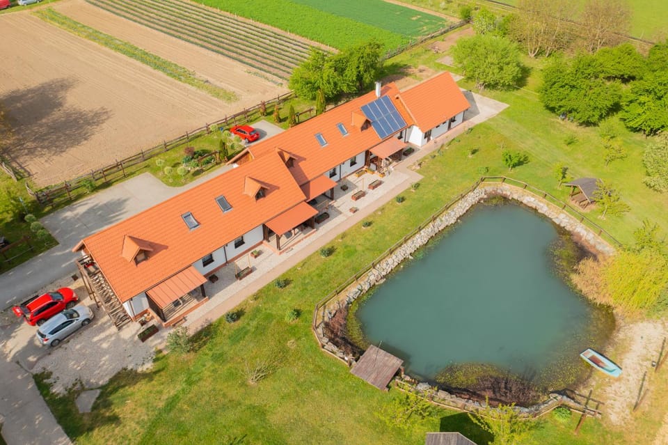 Natural landscape, Bird's eye view, Parking