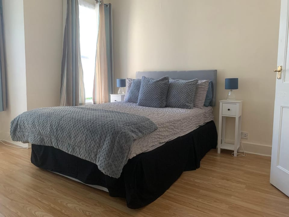 cosy room by c Bed and Breakfast in London