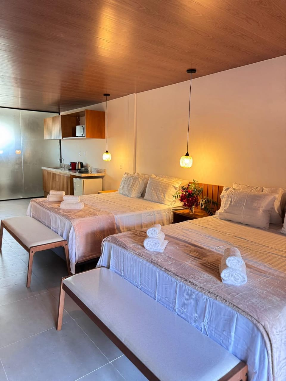 Bed, Kitchen or kitchenette, Photo of the whole room, minibar