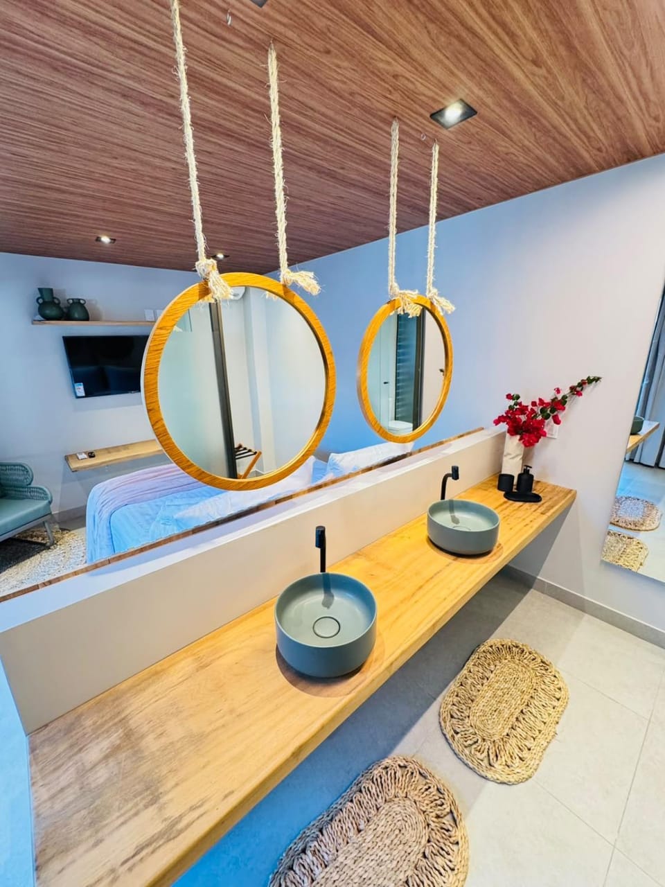 Bathroom, Photo of the whole room