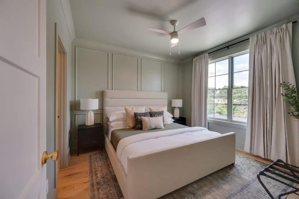 Eclipse - Ultra High End Finishes - Rooftop Patio House in Nashville
